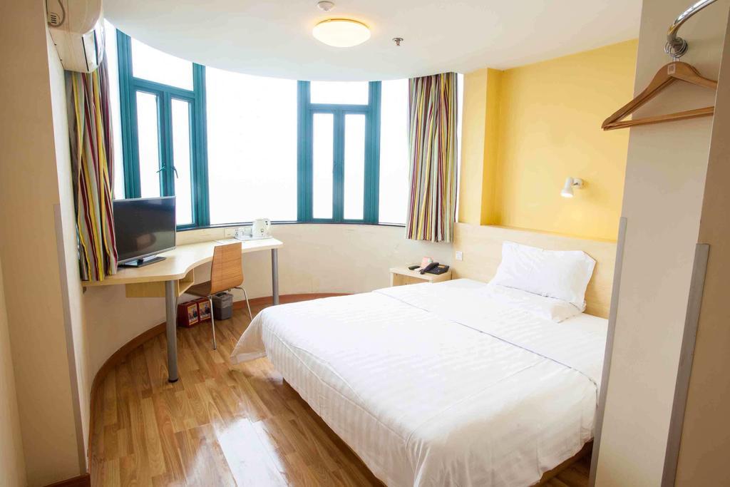 ホテル 7Days Premium Shenzhen Che Gong Miao 部屋 写真
